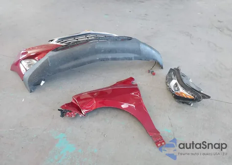 2019 Chevrolet Equinox Premier из США, поврежденный, VIN 3GNAXNEV8KS654975